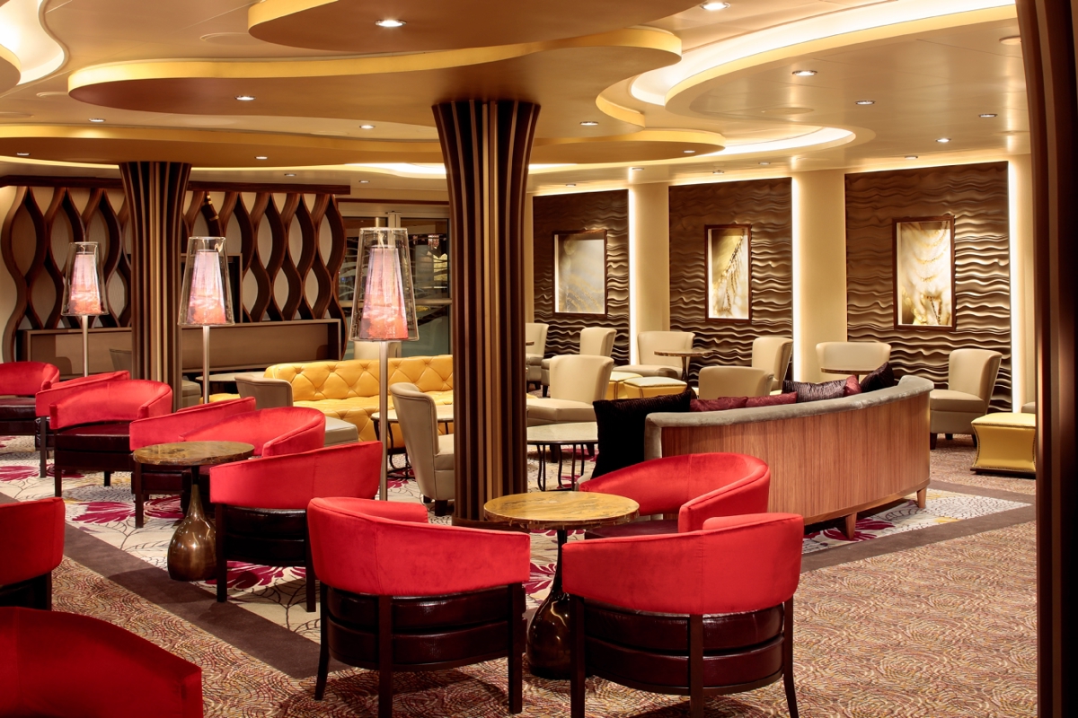 Royal Caribbean International Quantum of the Seas Interior Diamond Club.jpg