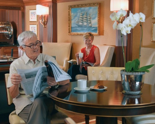 Oceania Vista - Executive Lounge 2.jpg