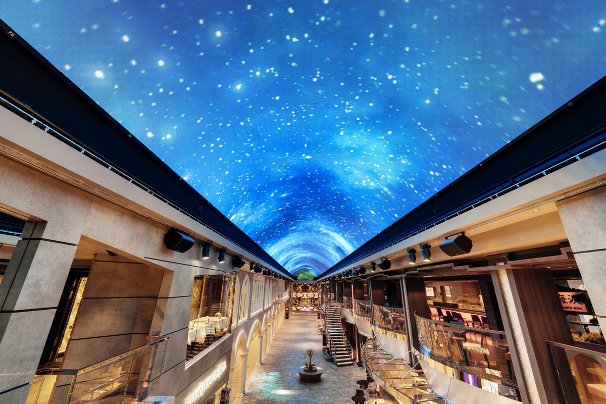 MSC Cruises MSC Grandiosa Galleria Grandiosa 8.jpg