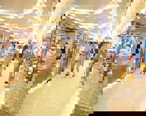 Princess Cruises Coral Class Interior Horizon Court.jpg