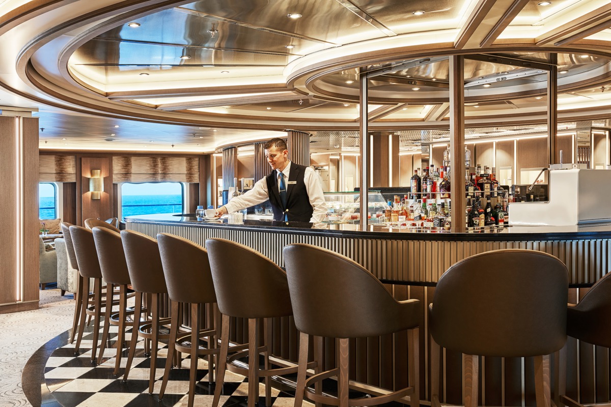 Silversea SILVER SHADOW Arts Cafe Arts Bar 0.jpg