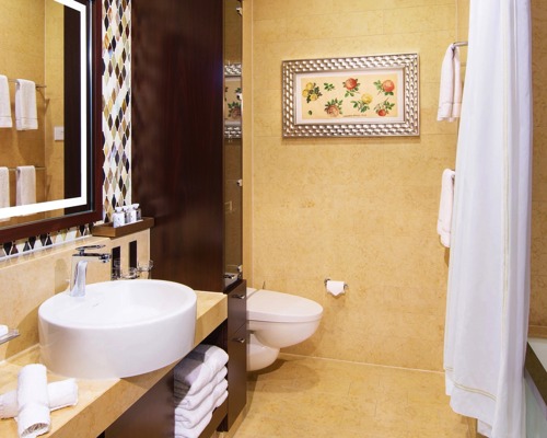 Celebrity Cruises Celebrity Reflection Signature Suite 4.jpg