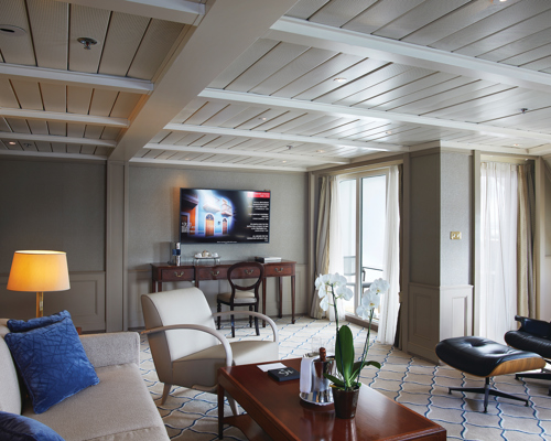 Grand suite lounge ii.jpg