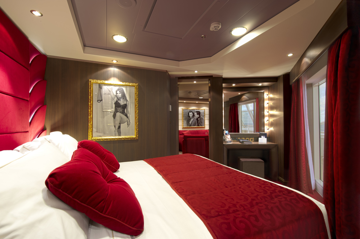 MSC Fantasia Class Royal Suite.jpg