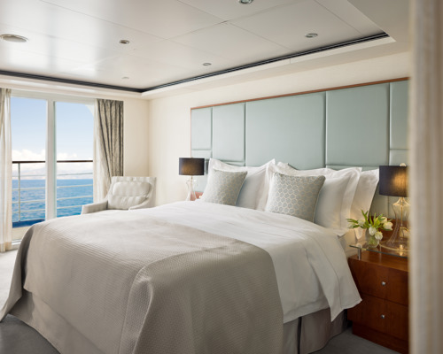 Regent Seven Seas VOYAGER Master Suite 1.jpg