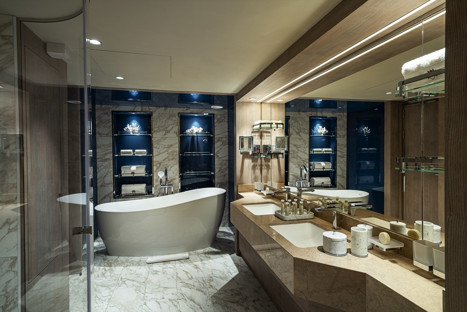 MSC Yacht Club Owner's Suite with Whirlpool Bath