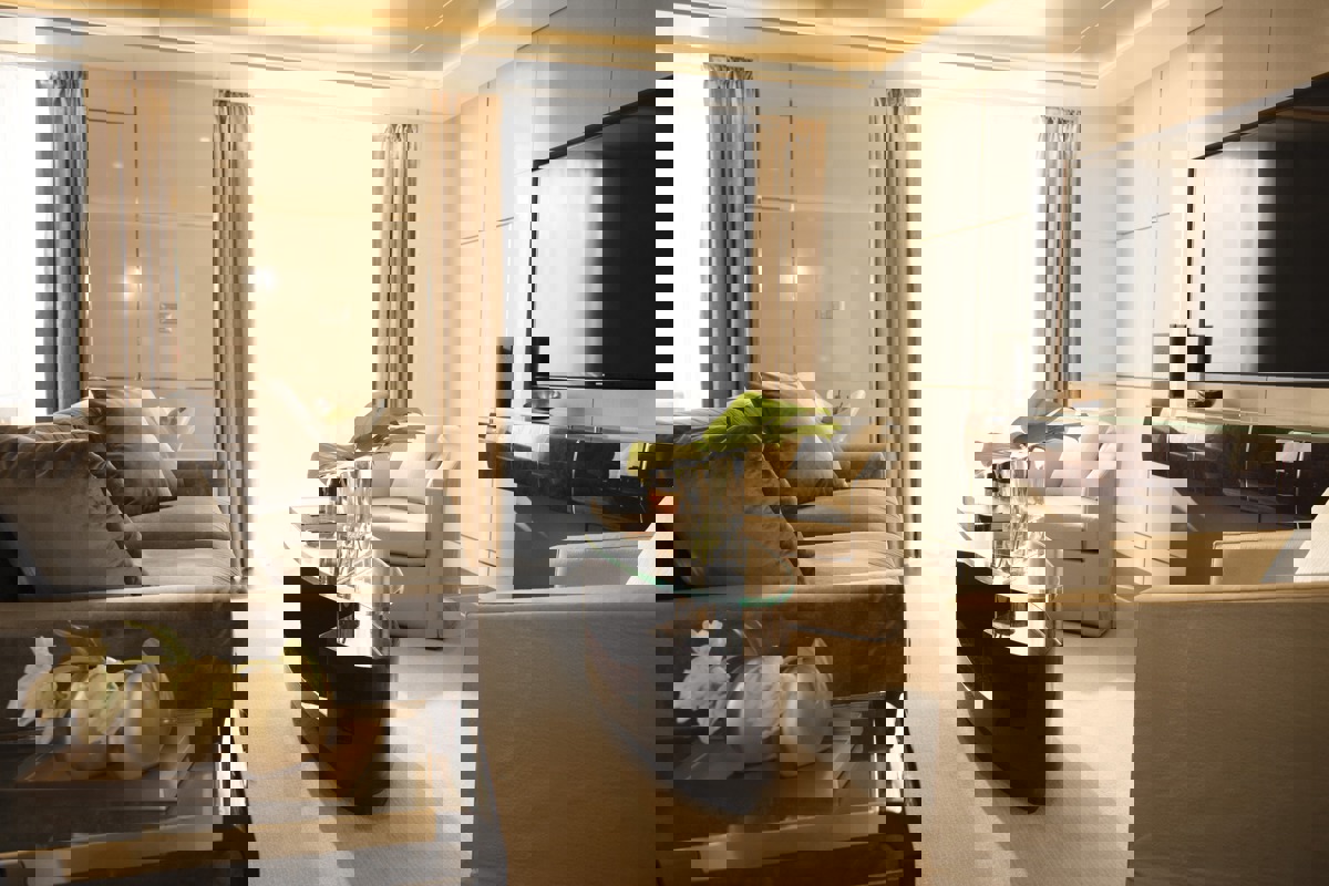 Regent Seven Seas EXPLORER Seven Seas Suite 1.jpg