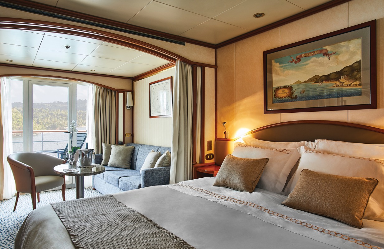 Silversea SILVER WIND Veranda Suite - Matteo Imbriani 1 .jpg