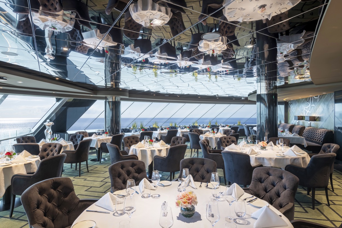MSC Cruises MSC Virtuosa MSC Yacht Club Restaurant 4.jpg