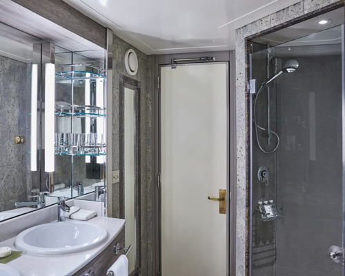 Silversea - Silver Shadow - Silver Suite 3.jpg