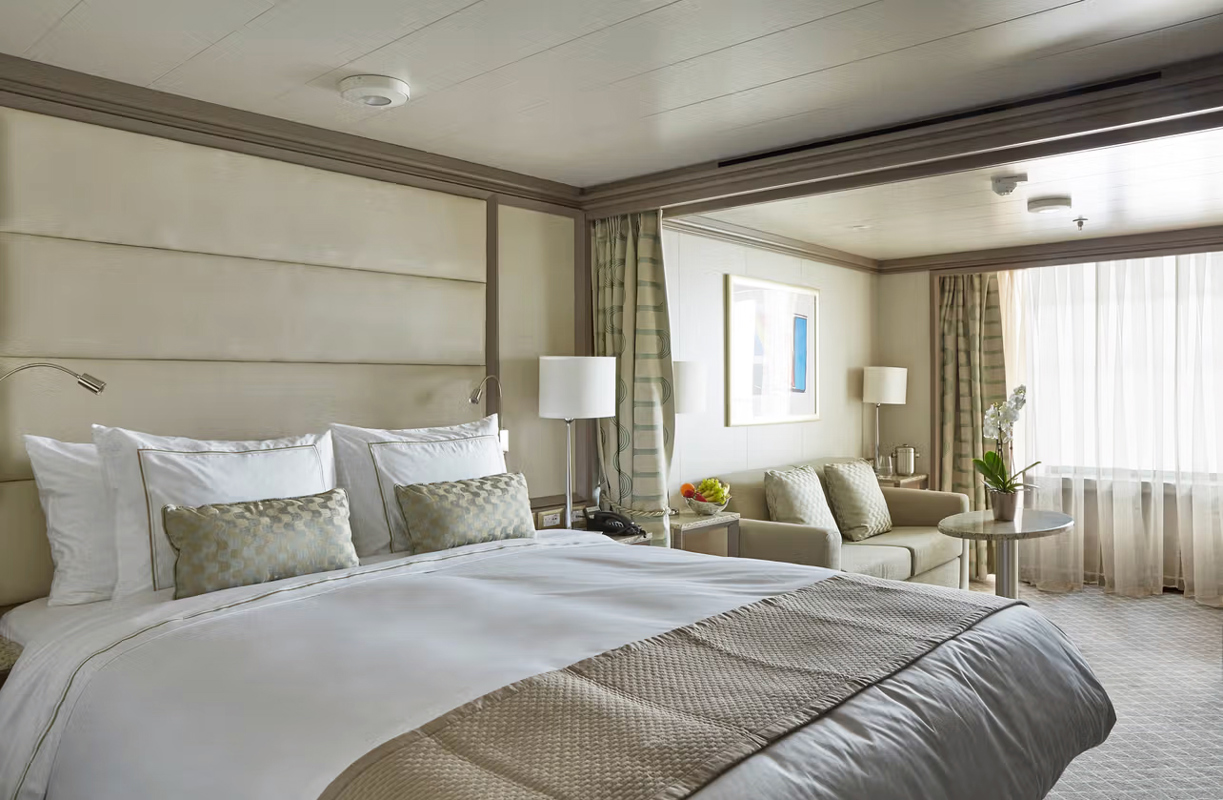 Silver Dawn Vista Suite