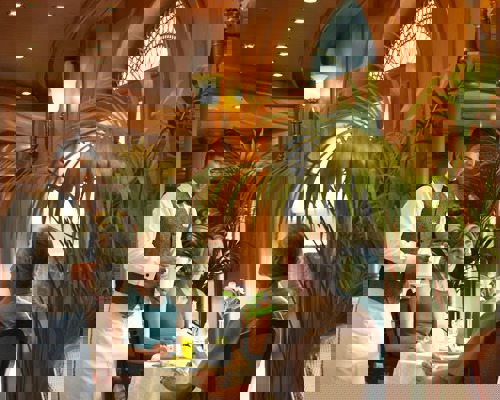 Princess Cruises Royal Class Interior Sabatinis.jpg