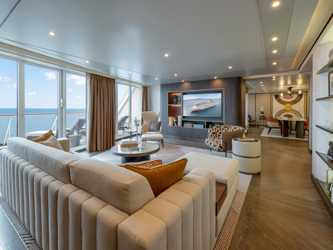 NCL Joy Haven Premier Ownrs Suite H2 Livingroom 3041