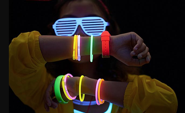 Totally Awesome 90s Street Party