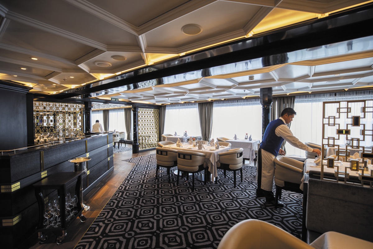 Regent Seven Seas SPLENDOR Prime 7 6.jpg