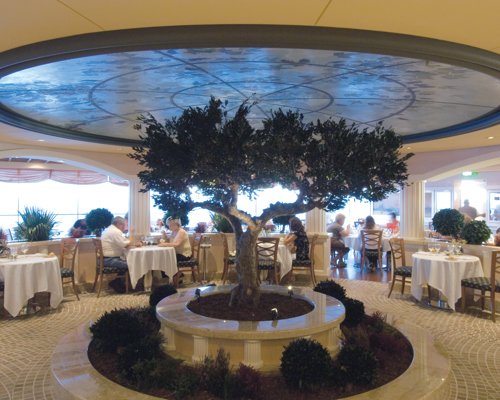 MSC Musica Class main restaurant 4.jpg