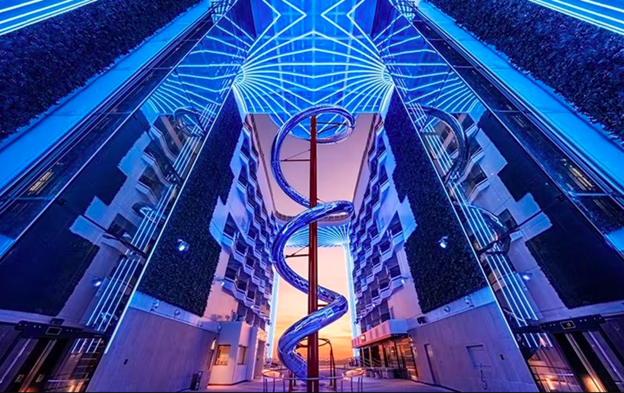 MSC Cruises MSC World America World Promenade.png