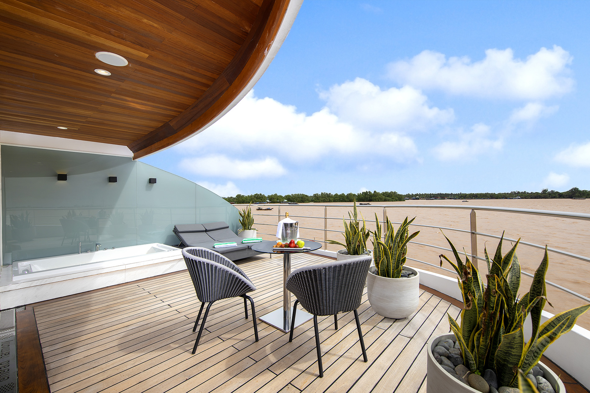 Owner's One-Bedroom Suite - Deck 4