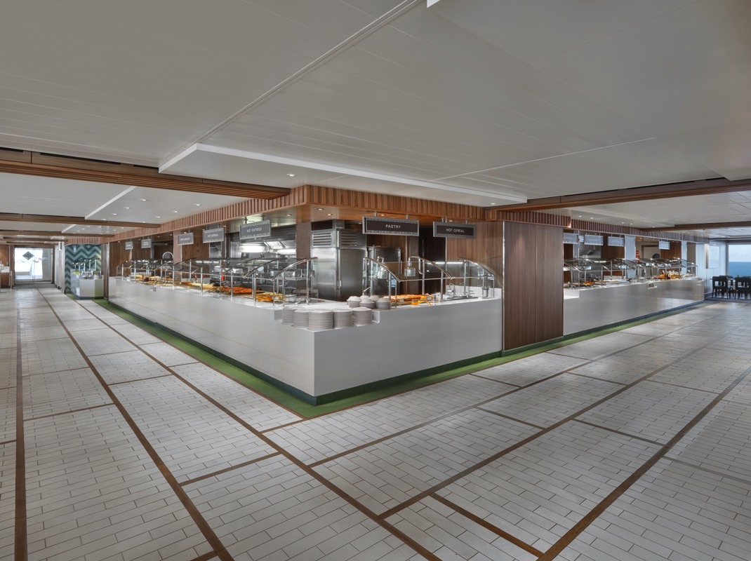 NCL Norwegian Spirit Garden Café 2.jpeg