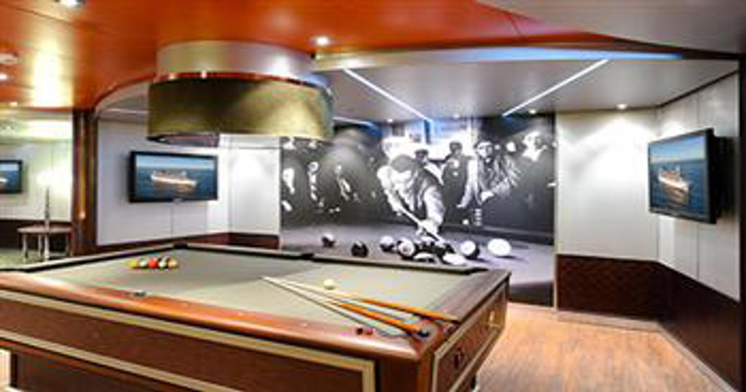  MSC Cruises Musica Class sport bar 1.jpg
