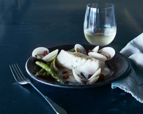 NCL Norwegian Escape Bayamo Restaurant 2.jpeg