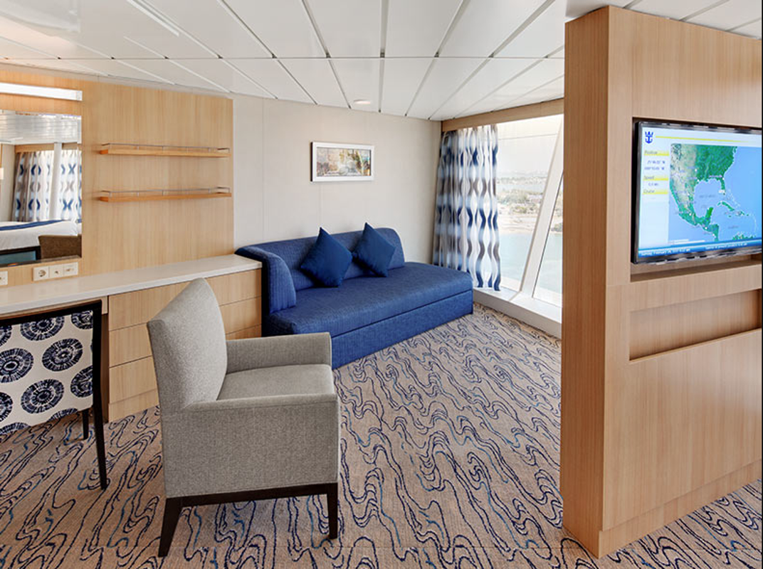 RCI Voyager of the Seas Ocean View Panoramic Suite _No Balcony_.png