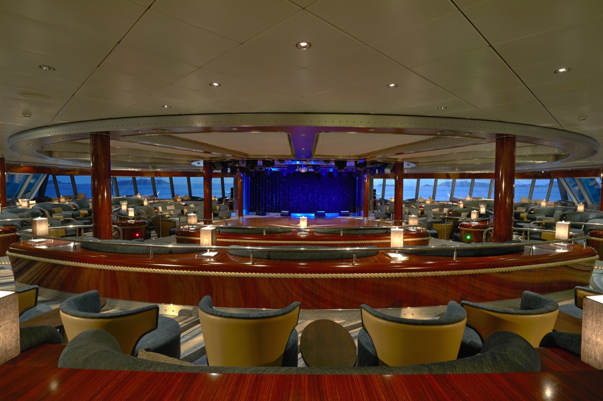 NCL Norwegian Gem Spinnaker Lounge.jpeg