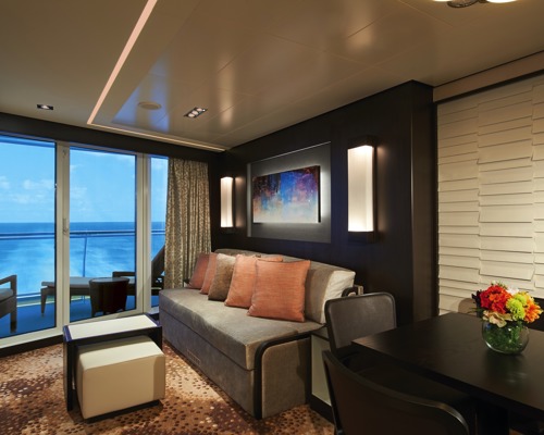 NCL Norwegian Escape The Haven Aft-Facing Penthouse with Master Bedroom & Balcony 2.jpeg