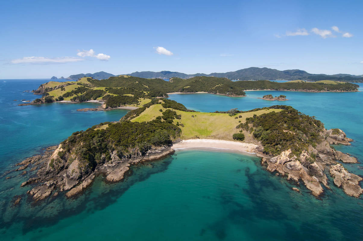Bay Of Islands Shutterstock 124537021