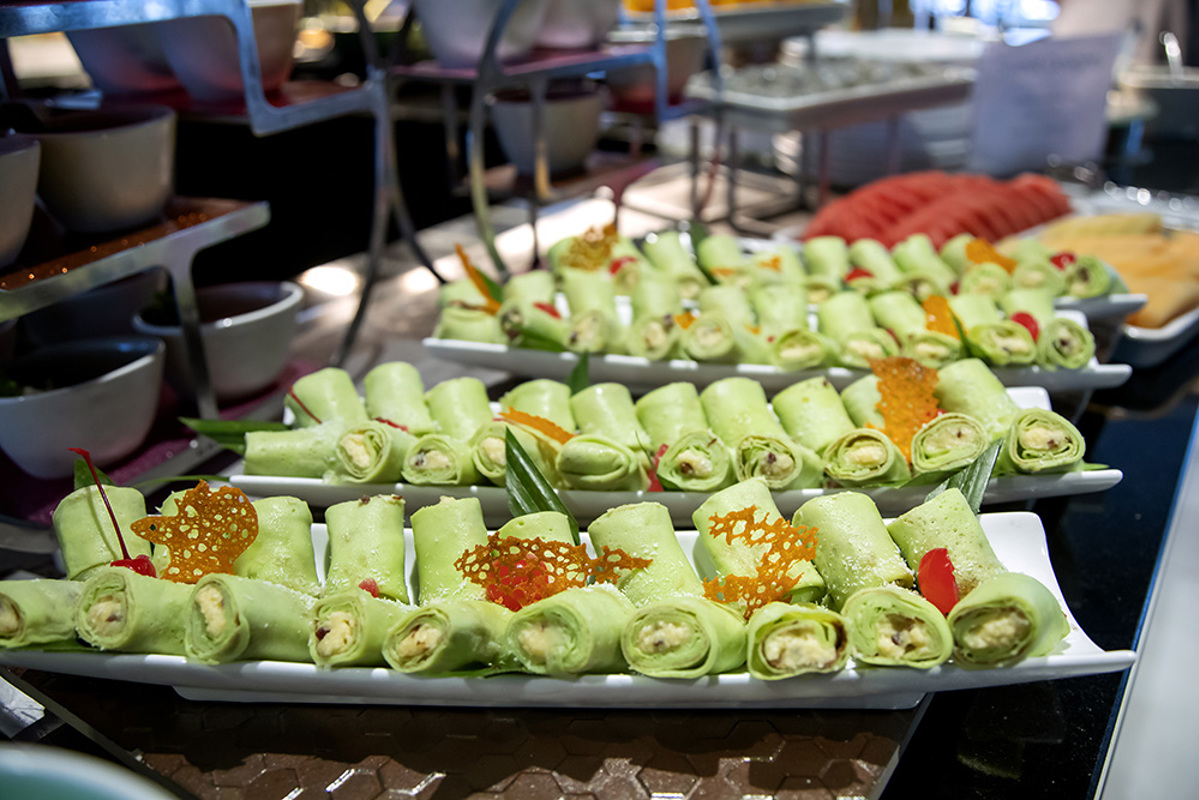 Emerald Waterways - Emerald Harmony - Buffet Reflections _7_.jpg