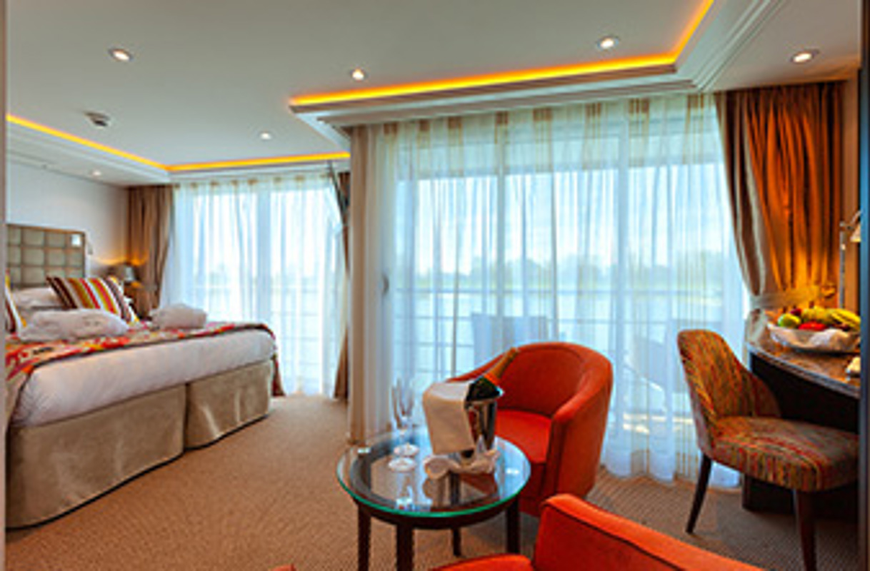 AmaWaterways AmaLea Accommodation Suite.jpg