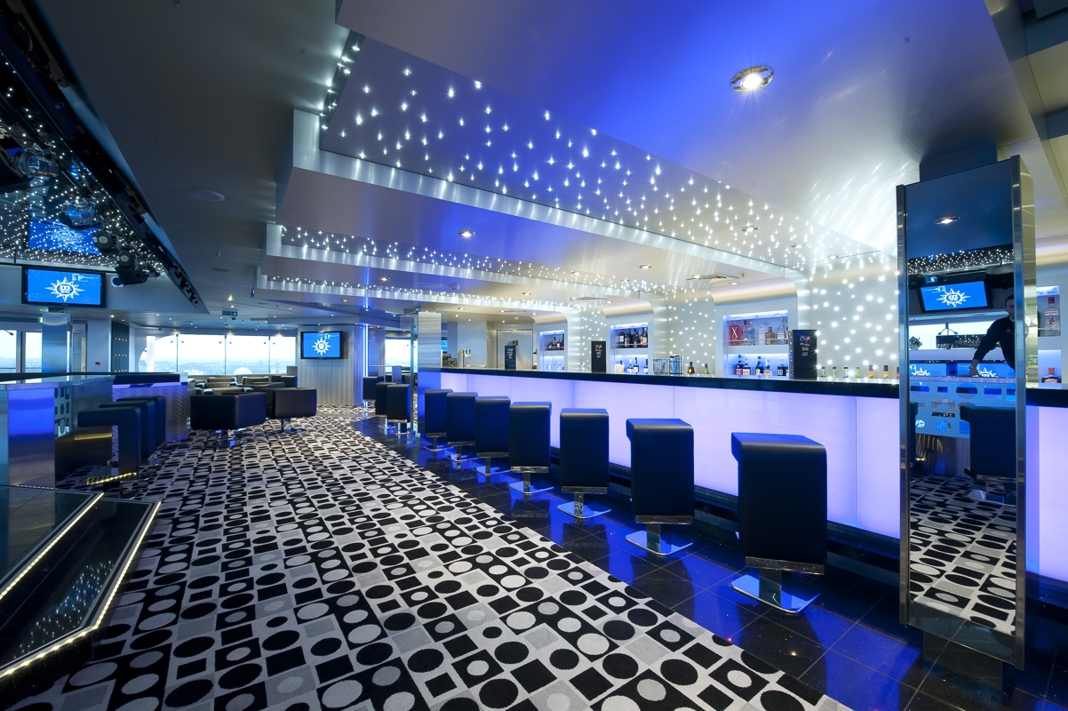 MSC Cruises MSC Magnifica Disco 3.jpg