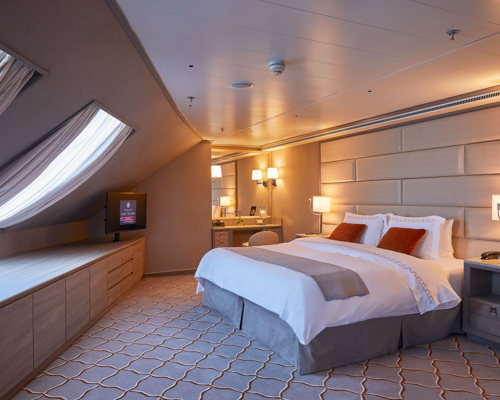 Silversea - Silver Shadow - Grand Suite 3.jpg