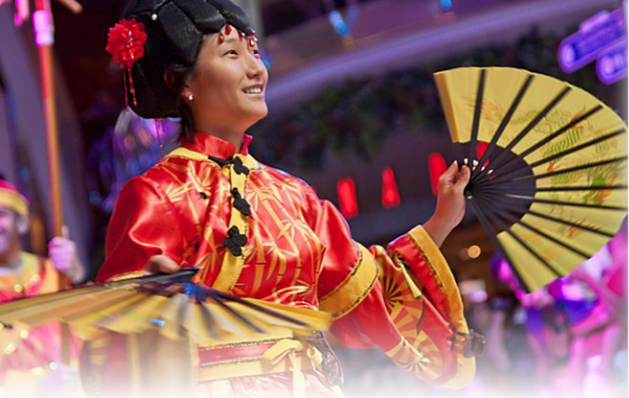 RCI Oasis of the Seas Parade.png