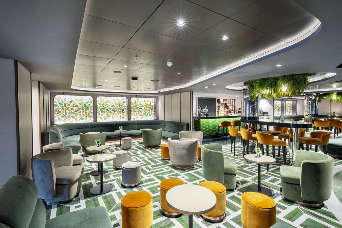 MSC Cruises MSC Seashore Cocktail Bar 2.jpg