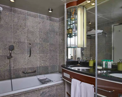 Silversea Cruises - Silver Whisper - Veranda Suite 1.png