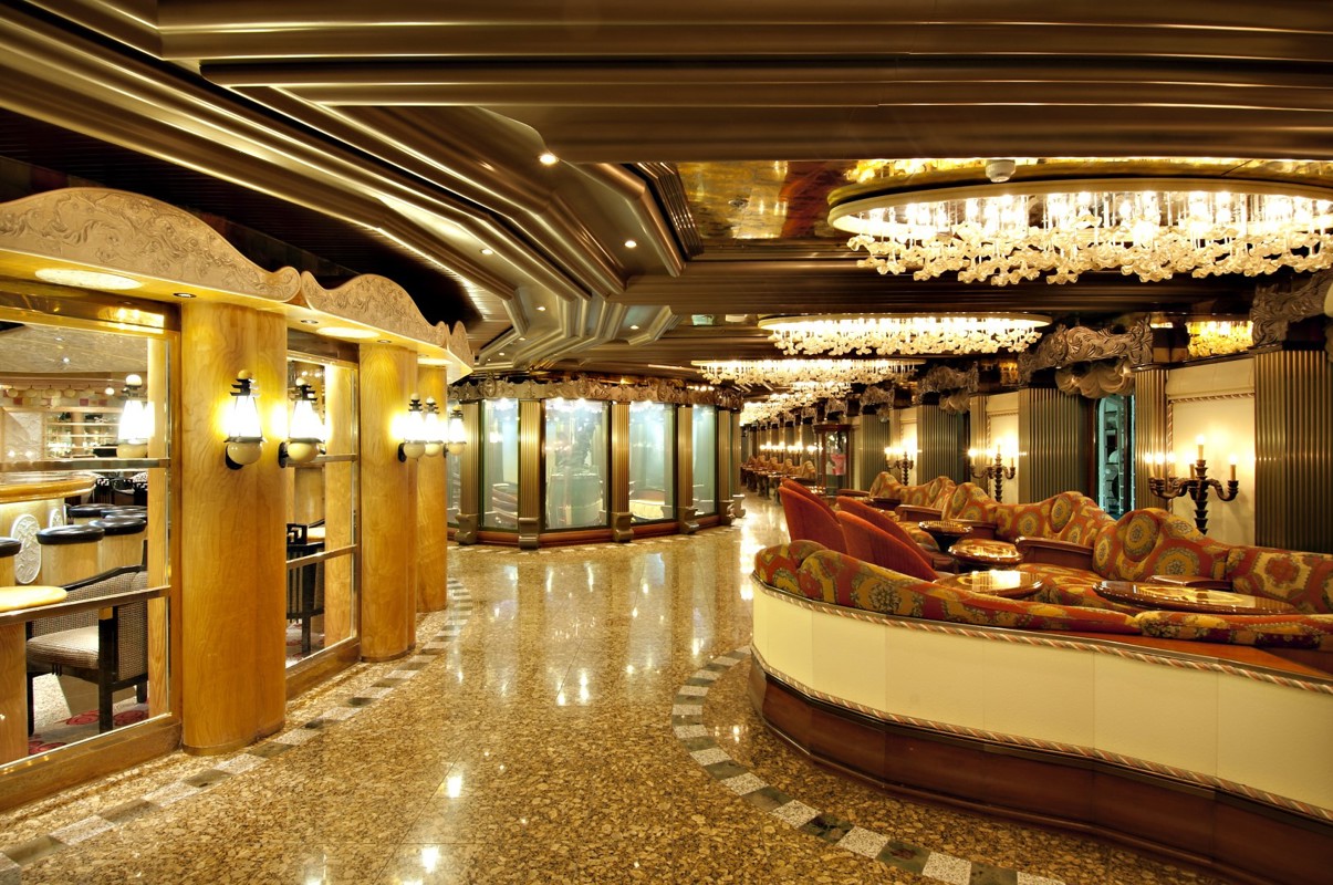 Carnival Pride - Shops 2.jpg