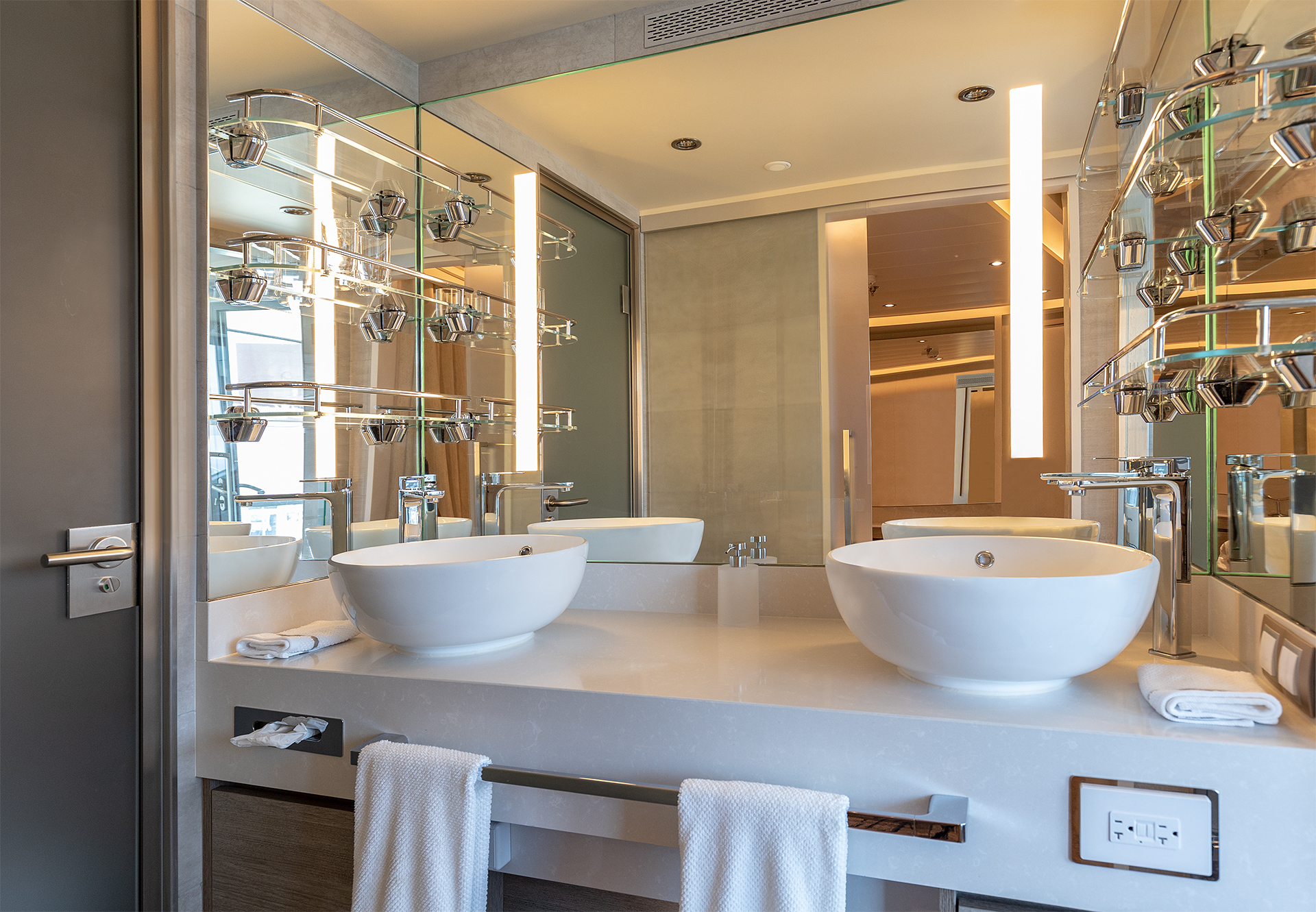 Silver Suite