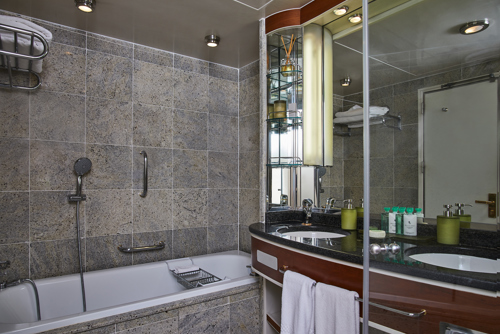 Classic Veranda Suite