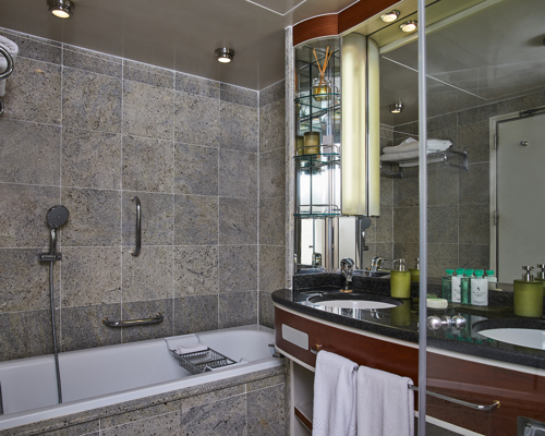 Silversea Cruises - Silver Whisper - Veranda Suite 1.jpg