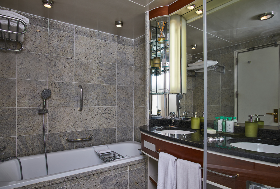 Silversea Cruises - Silver Whisper - Veranda Suite 1.jpg