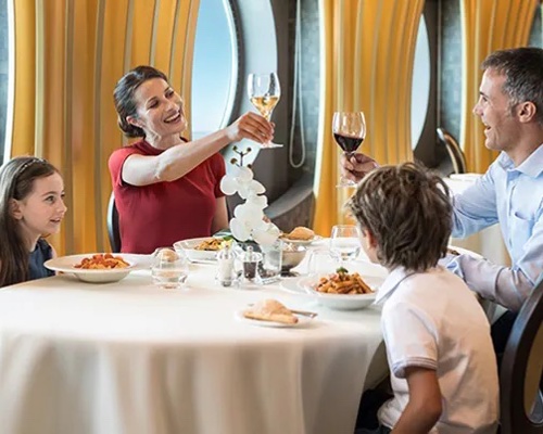 MSC Cruises Family Dining.jpg