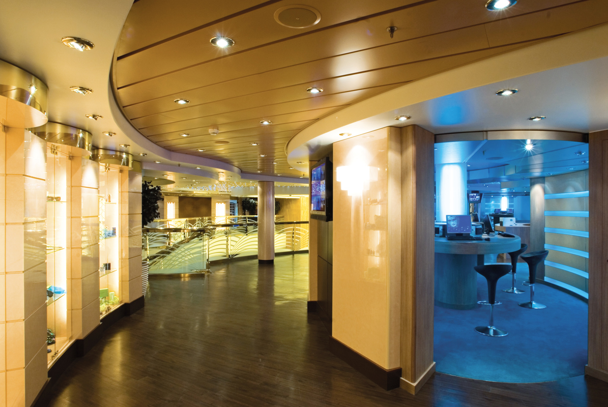 MSC Musica Class cyber cafe 1.jpg