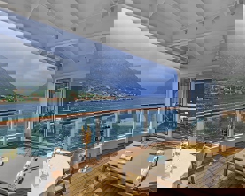 Seabourn Seabourn Ovation Grand Wintergarden Suite 2.jpg