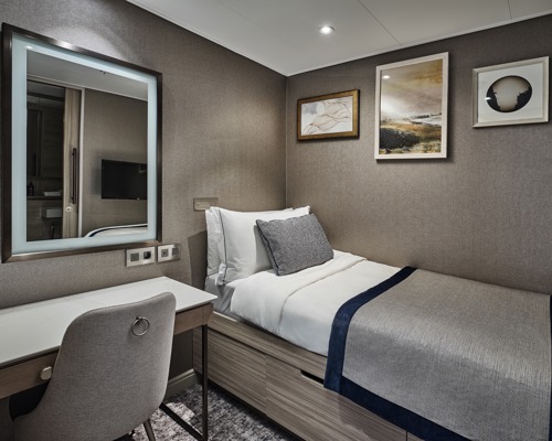 Silversea Cruises Silver Endeavour Grand Suite 7.jpg