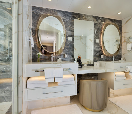 Signature Suite Bathroom