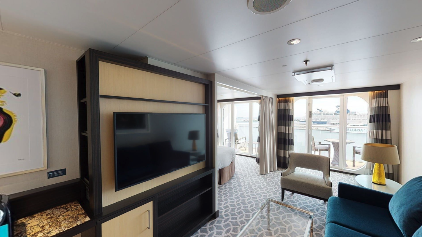 RCI Odyssey of the Seas Grand Suite 1 Bedroom.png