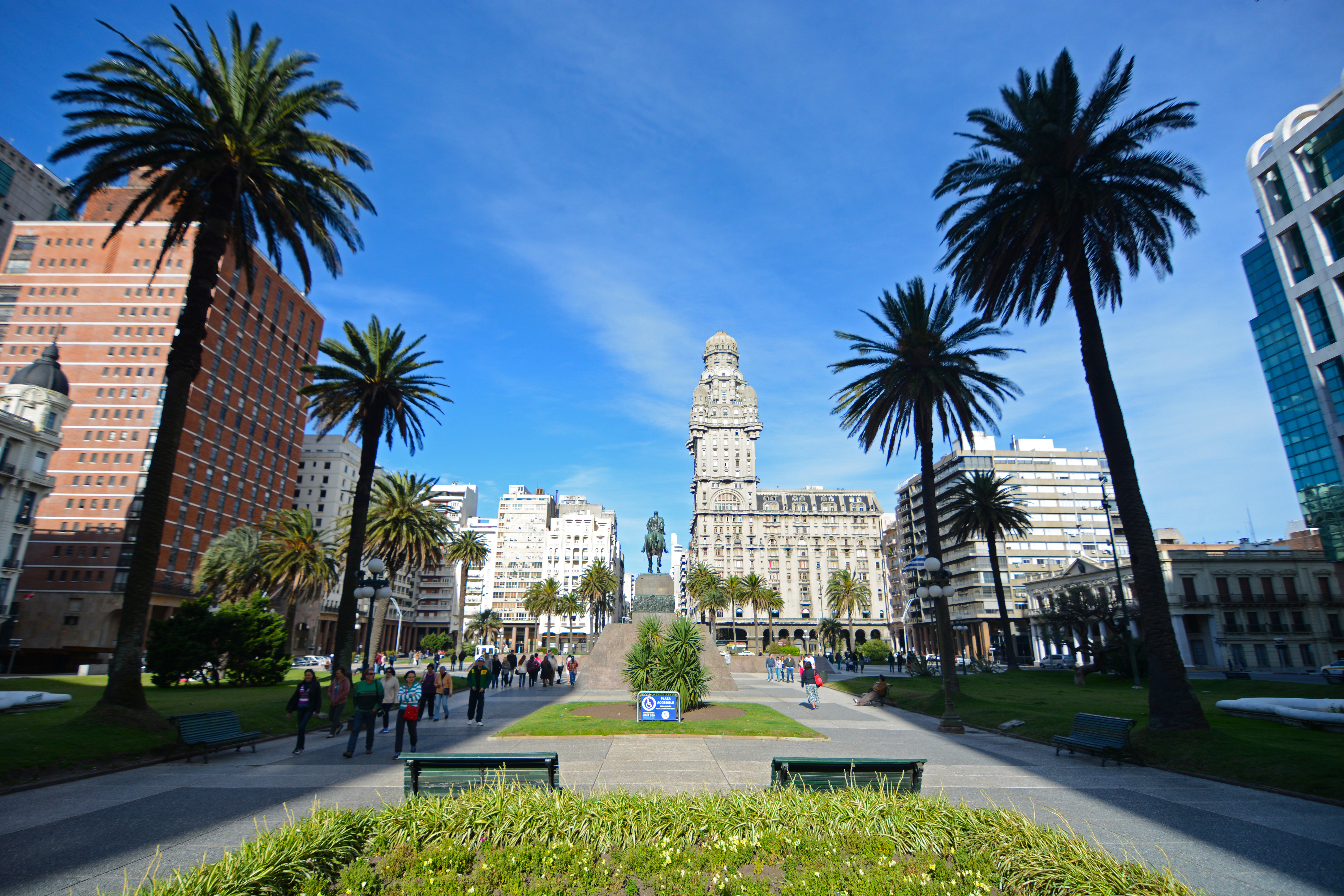 Shutterstock 594057254 Montevideo Uruguay