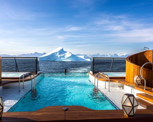 Seabourn Venture - Infinity Pool 3.jpg