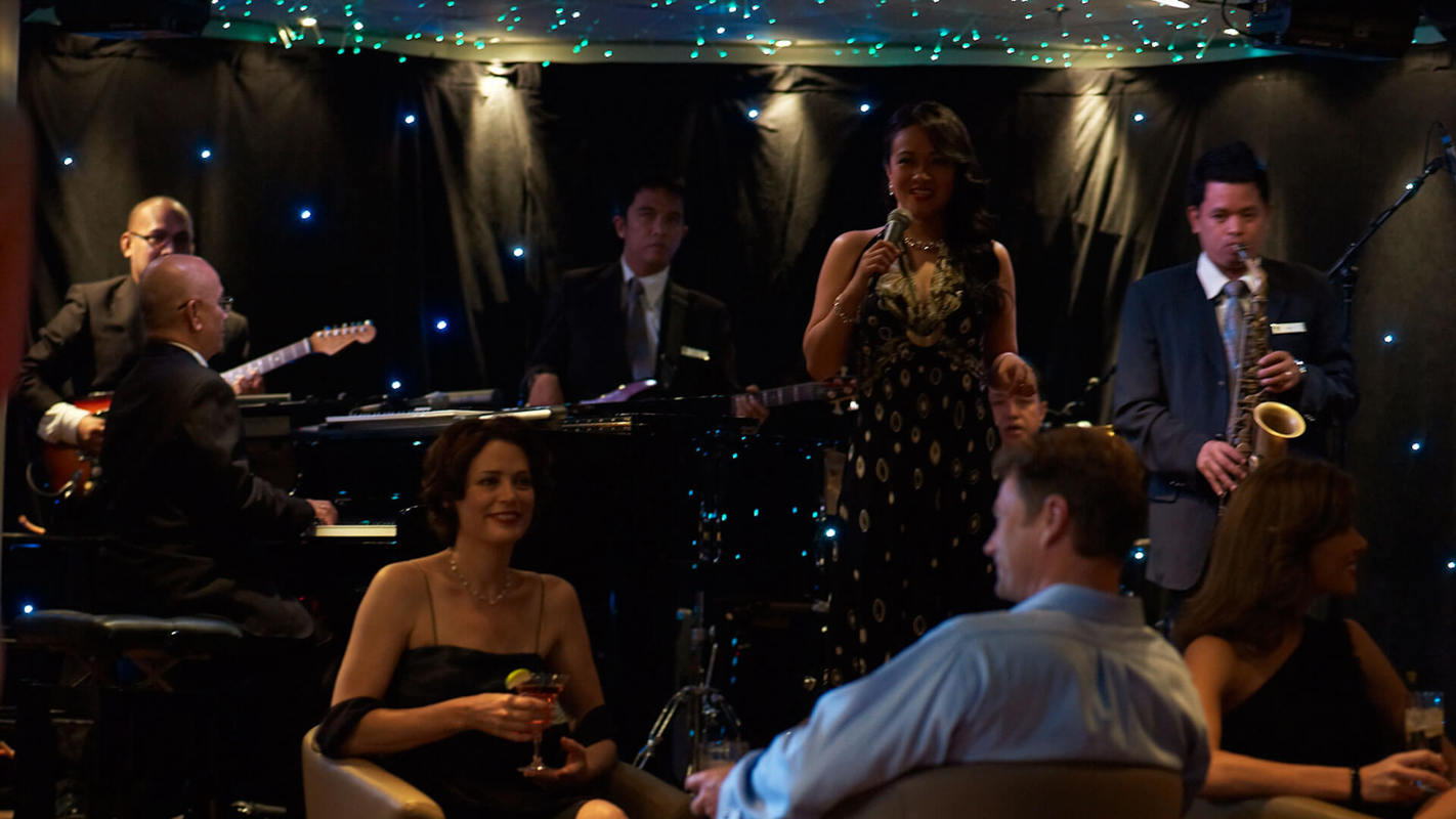 Seabourn Encore Interior The Club.jpg